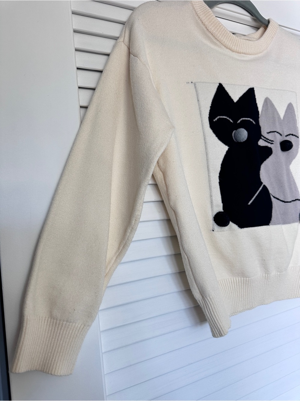 Cute Cat Knit Sweater Women Cream Crewneck Cozy Soft Minimalist Unbranded S - Picture 3 of 12